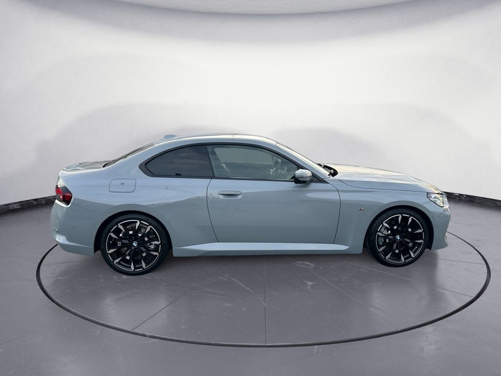 BMW 230 2025