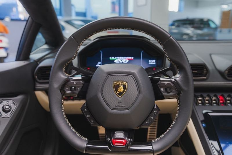 Lamborghini Huracán 2023