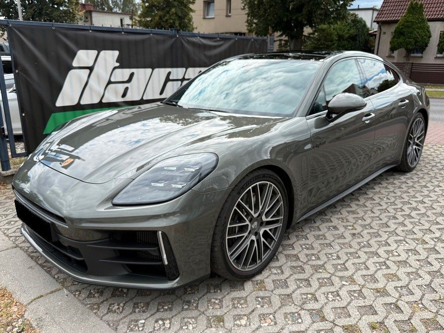 Porsche Panamera 2025