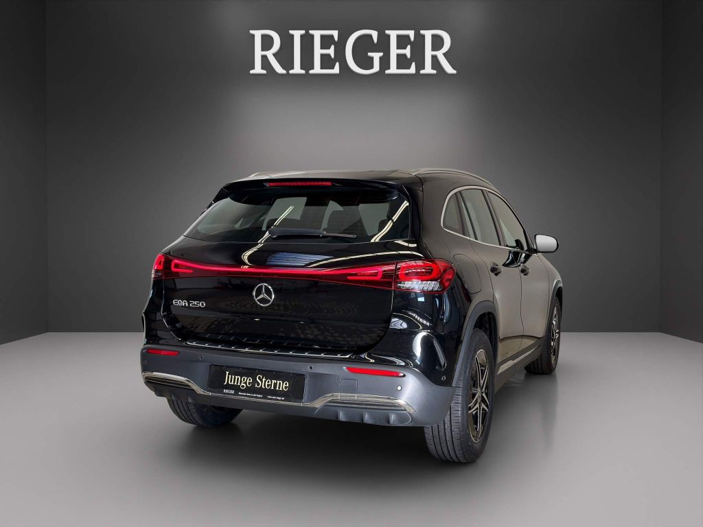 Mercedes-Benz EQA 2023