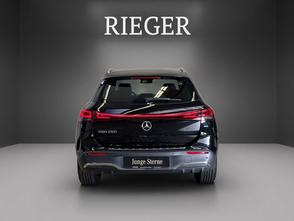 Mercedes-Benz EQA 2023
