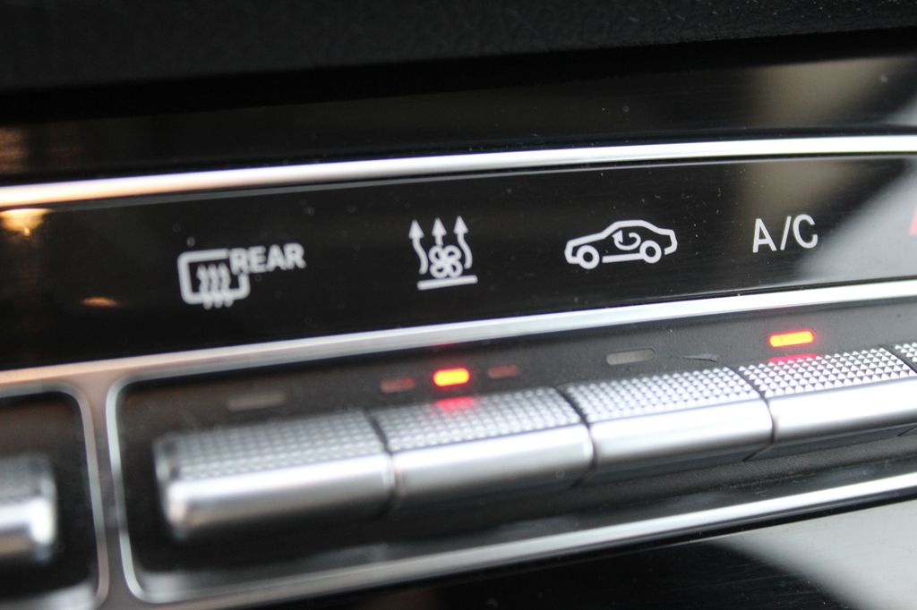 Mercedes-Benz E 300 2019