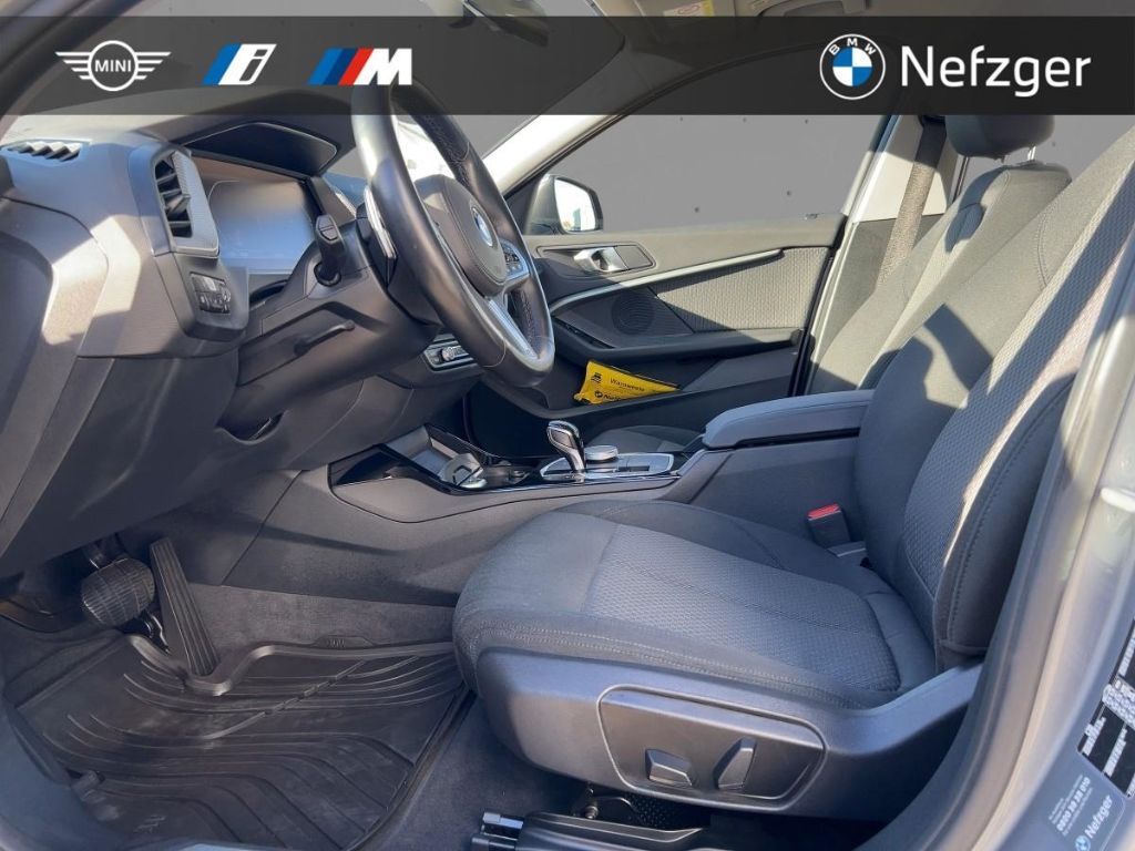 BMW 120 2022