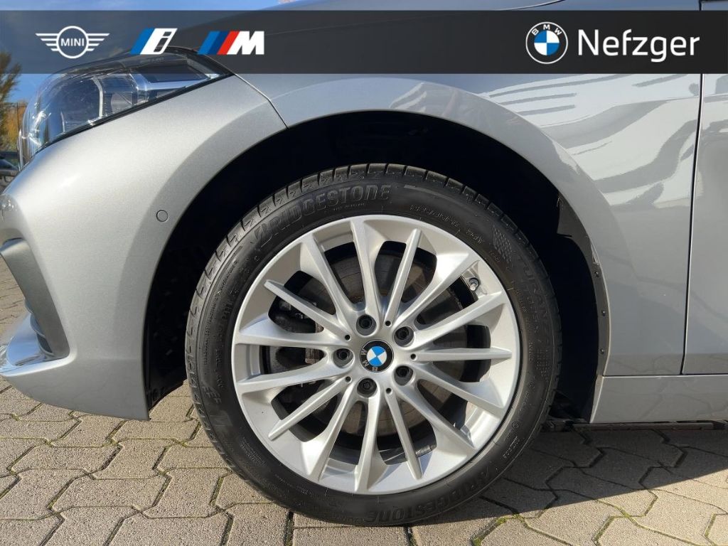 BMW 120 2022