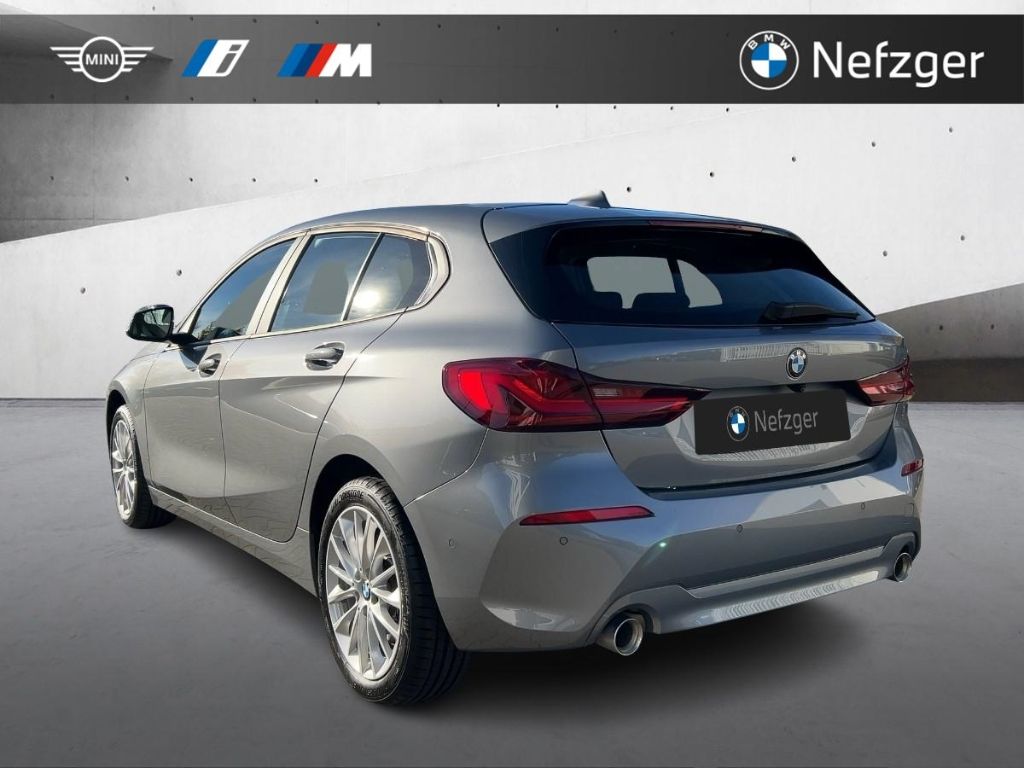 BMW 120 2022