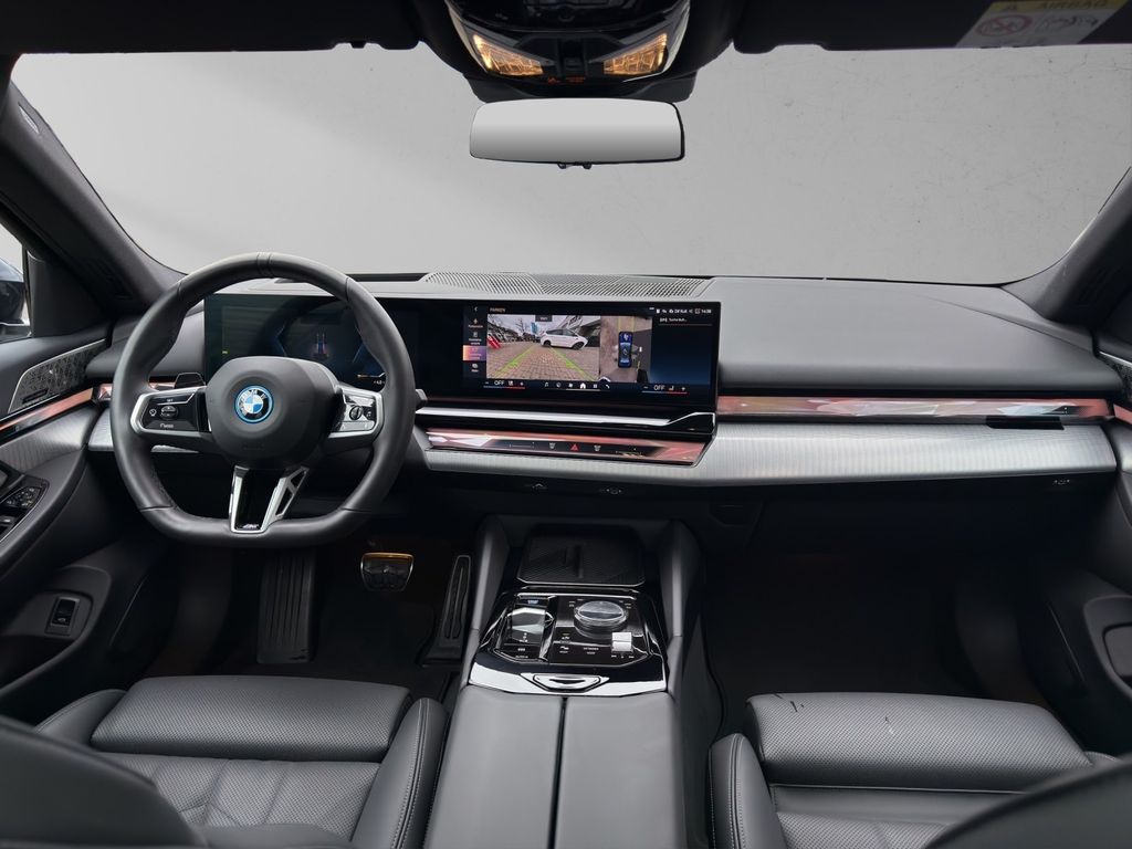 BMW i5 2025
