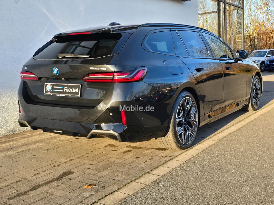 BMW i5