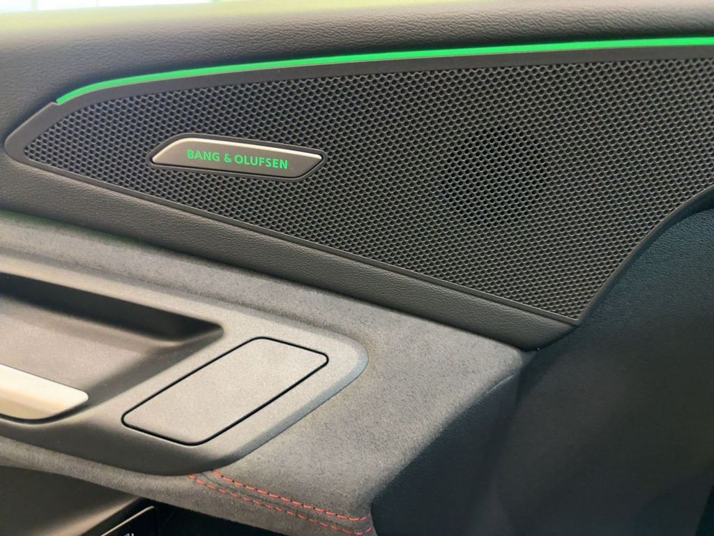 Audi SQ6 e-tron 2025