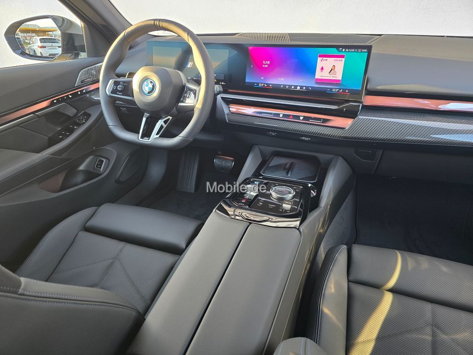 BMW i5