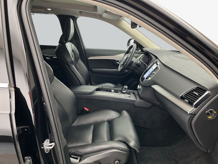 Volvo XC90 2022