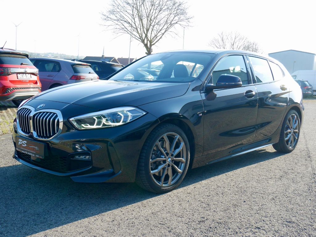 BMW 120 2023