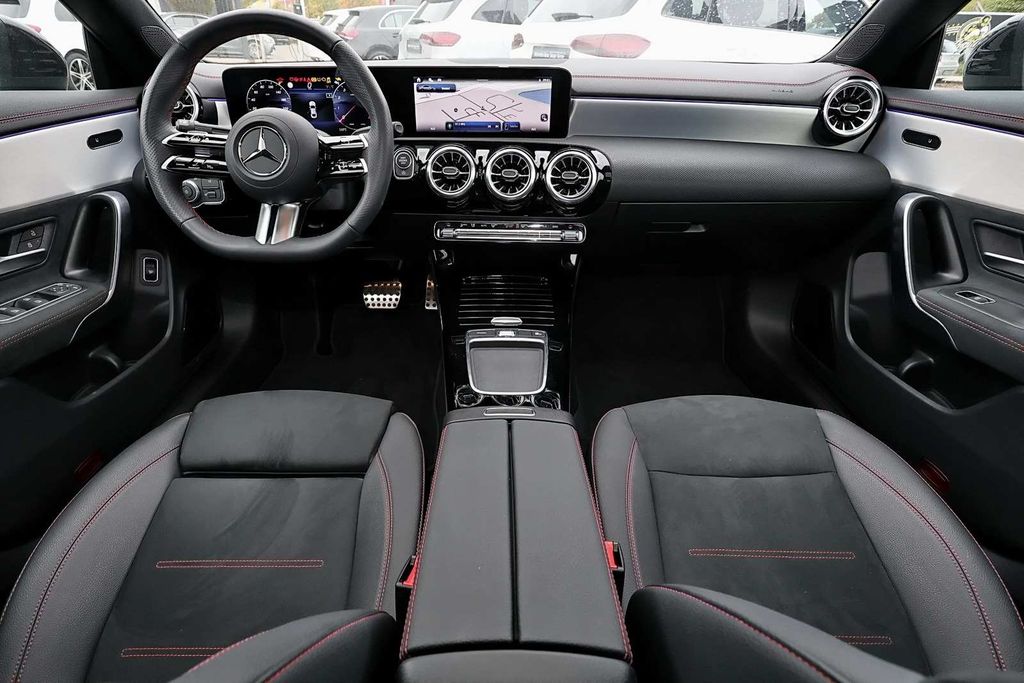 Mercedes-Benz CLA 200 2024