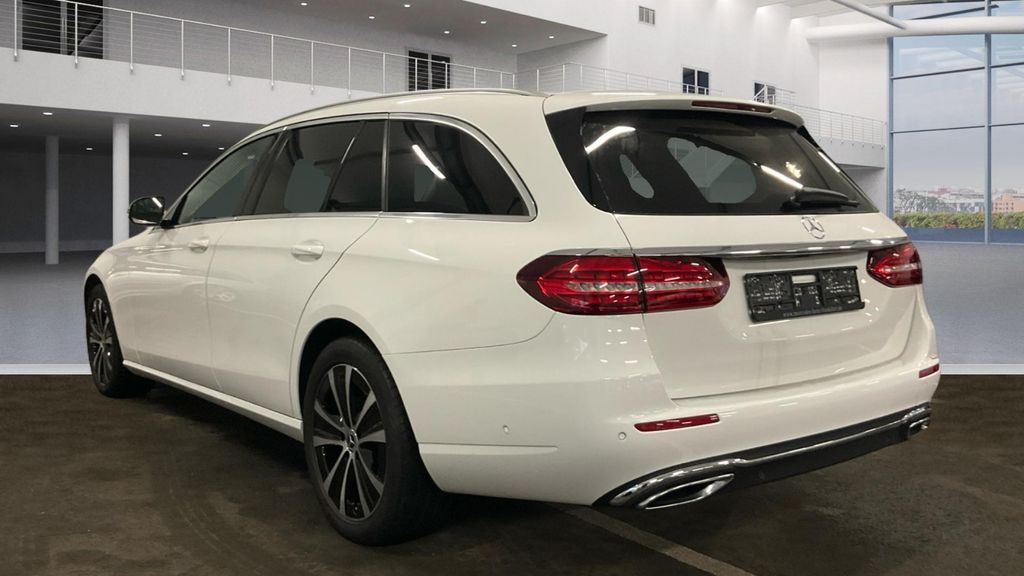 Mercedes-Benz E 300 2022