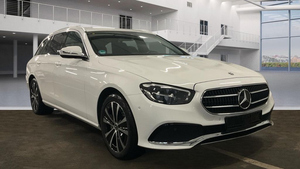 Mercedes-Benz E 300 2022