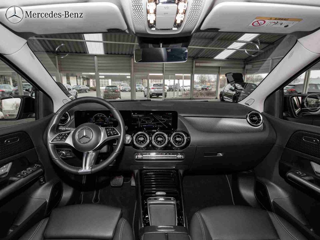 Mercedes-Benz B 220 2023