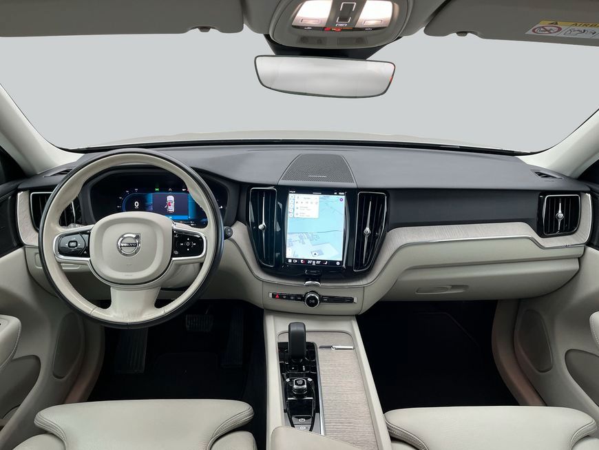 Volvo XC60 2022