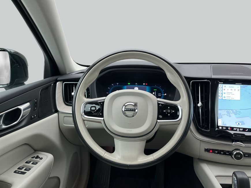 Volvo XC60 2022