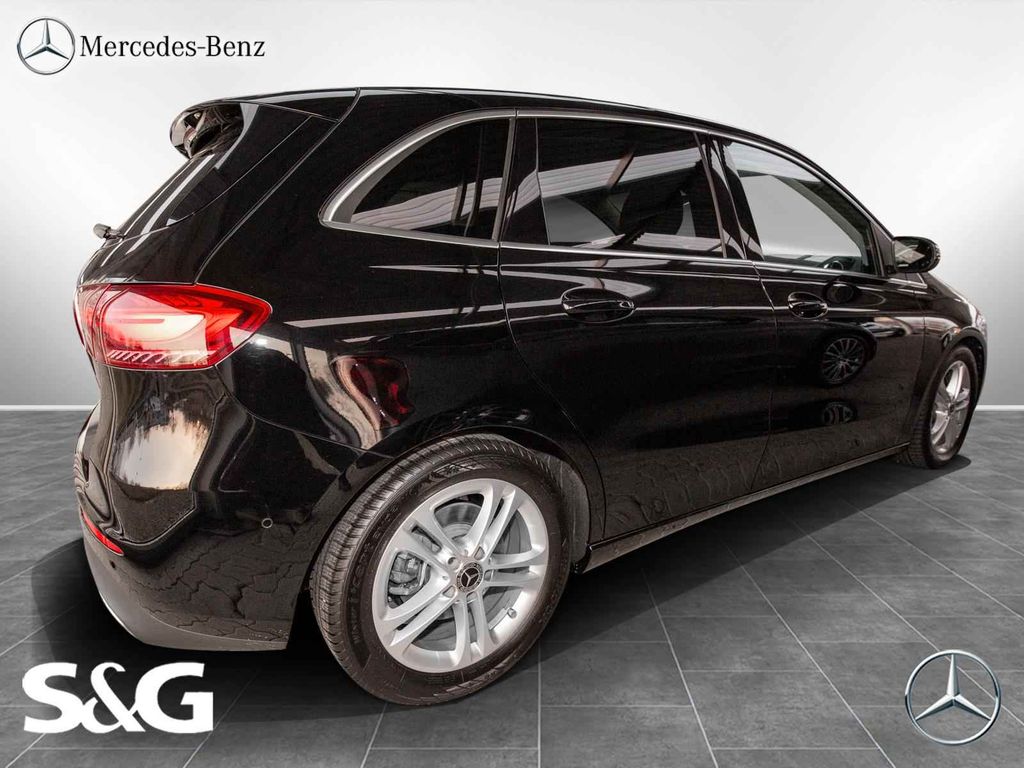 Mercedes-Benz B 220 2023