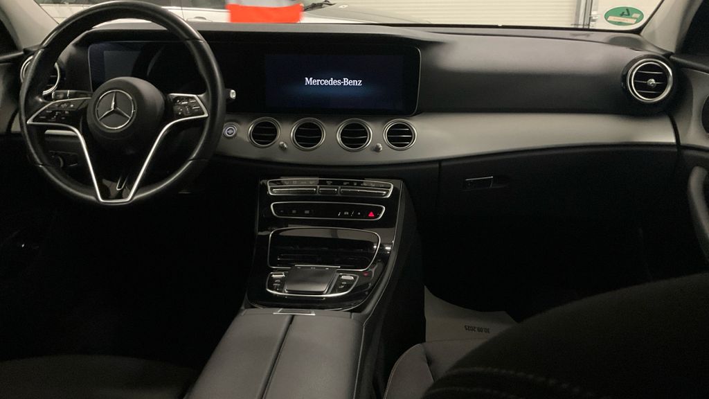 Mercedes-Benz E 300 2022