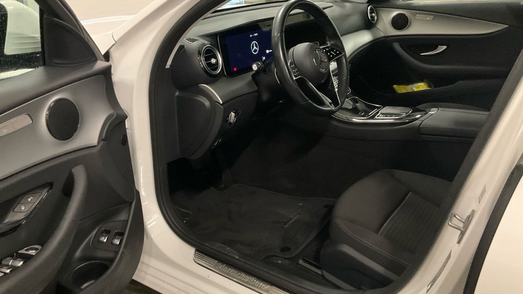 Mercedes-Benz E 300 2022