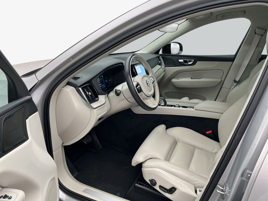 Volvo XC60 2022