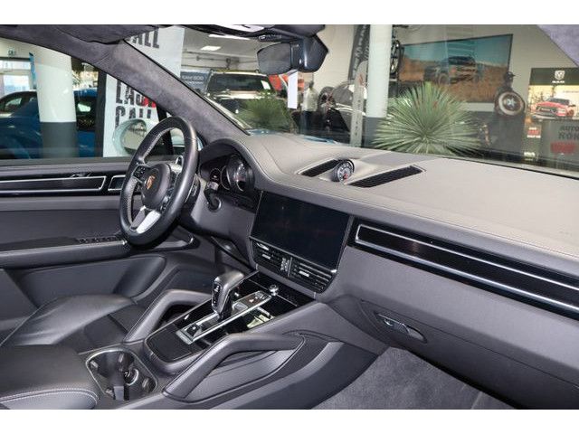 Porsche Cayenne 2023