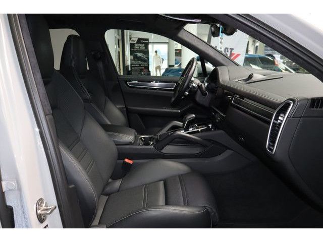 Porsche Cayenne 2023