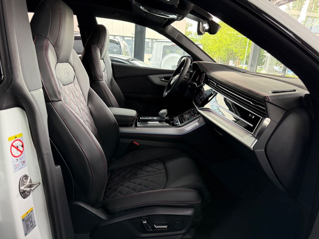 Audi Q8 2025