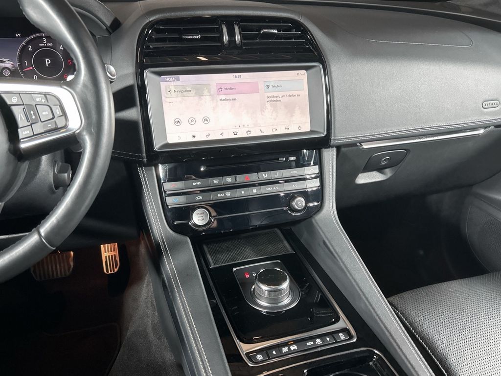 Jaguar F-Pace 2019