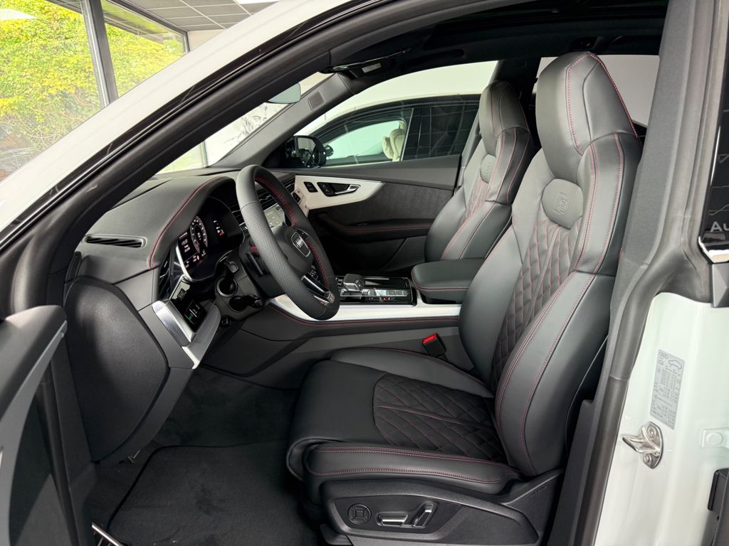 Audi Q8 2025
