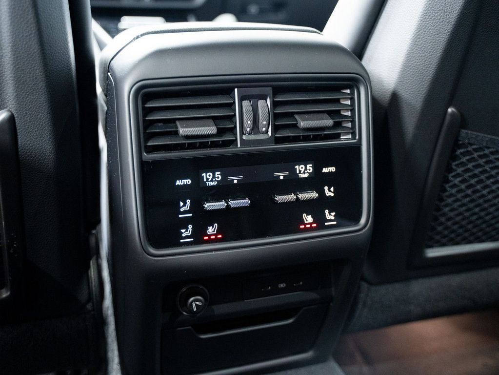 Porsche Cayenne 2024