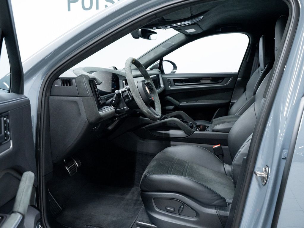 Porsche Cayenne 2024