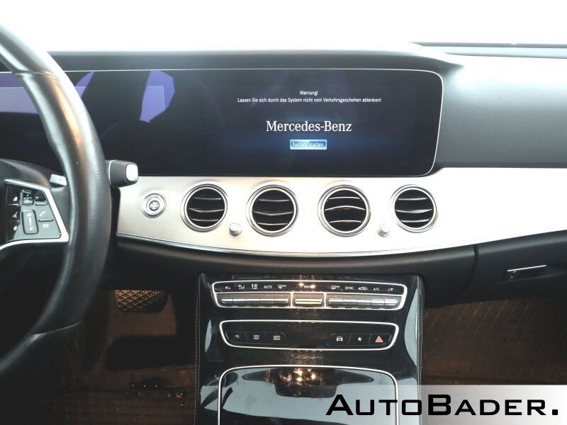 Mercedes-Benz E 220 2022