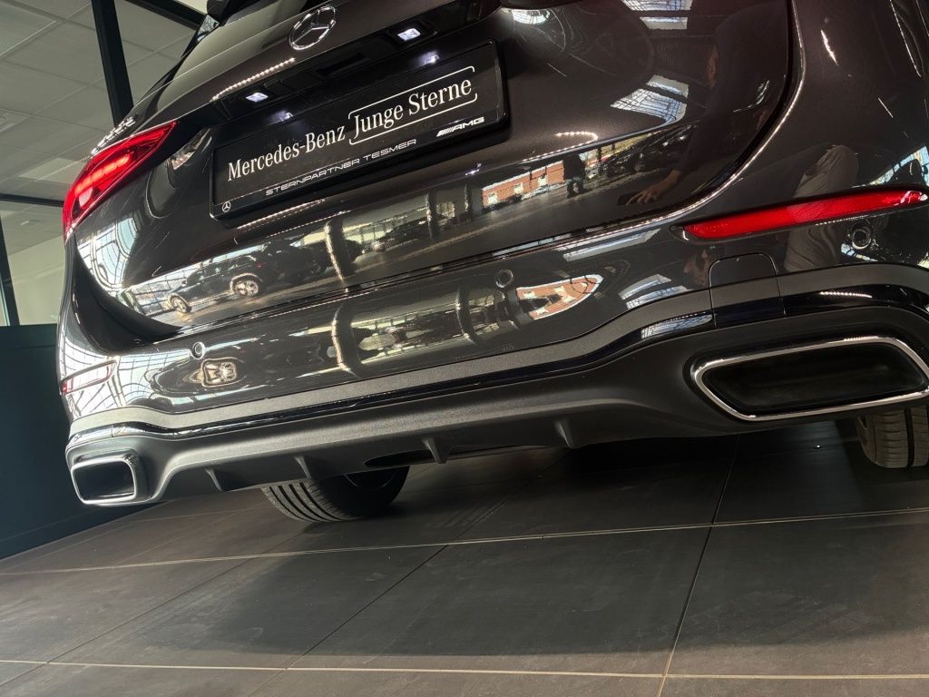 Mercedes-Benz C 300 2025
