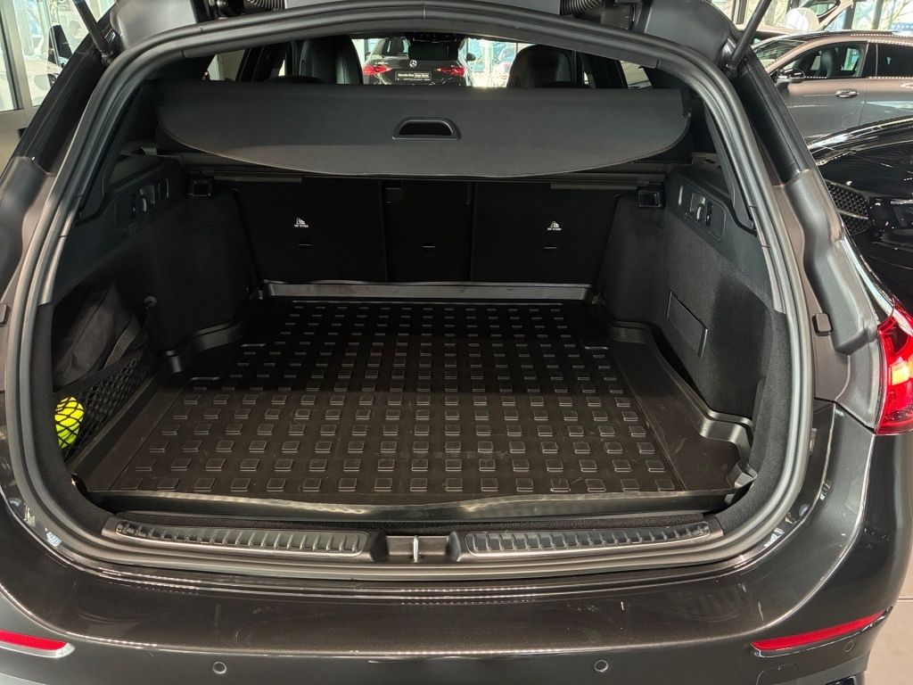 Mercedes-Benz C 300 2025