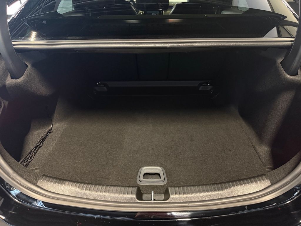 Mercedes-Benz C 300 2024