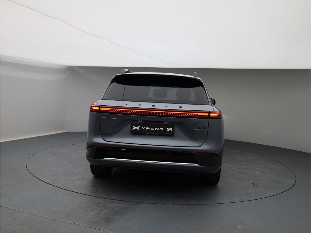 XPENG G9