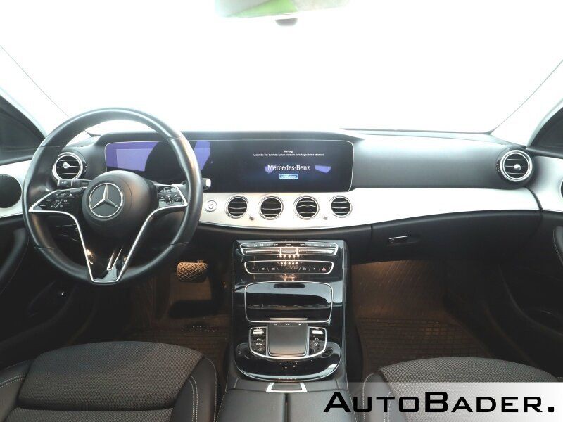 Mercedes-Benz E 220 2022