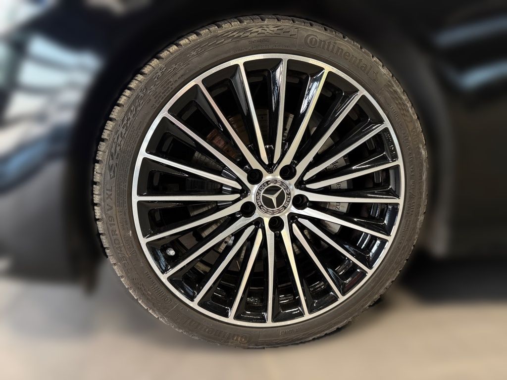 Mercedes-Benz C 300 2024