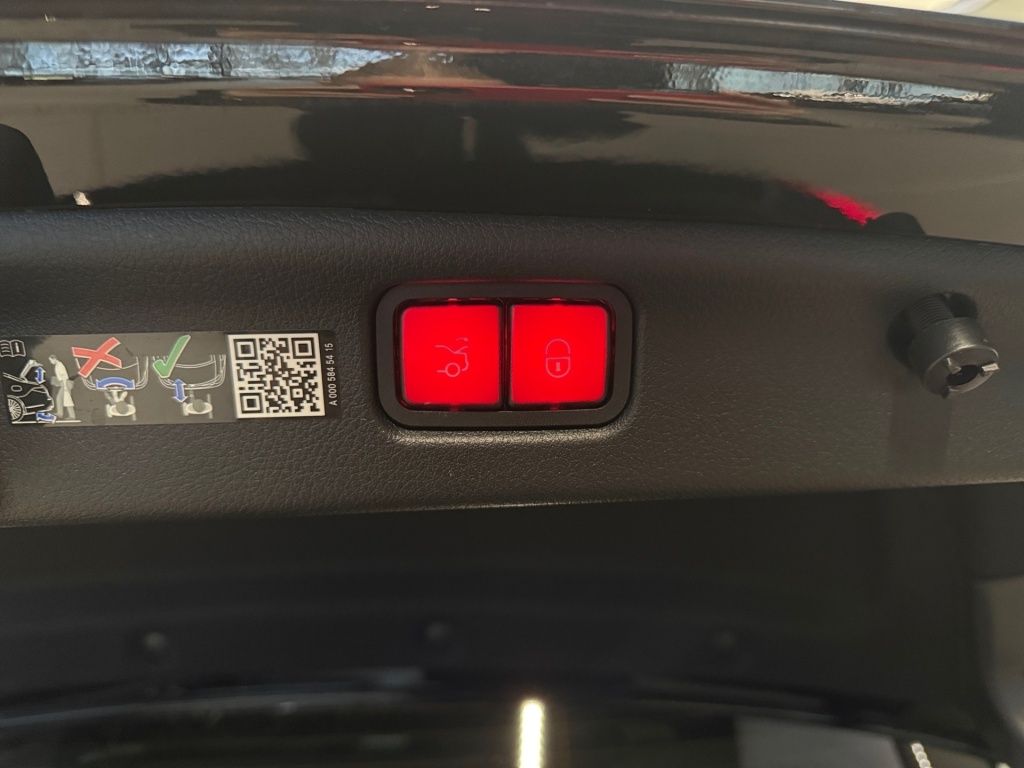 Mercedes-Benz C 300 2024