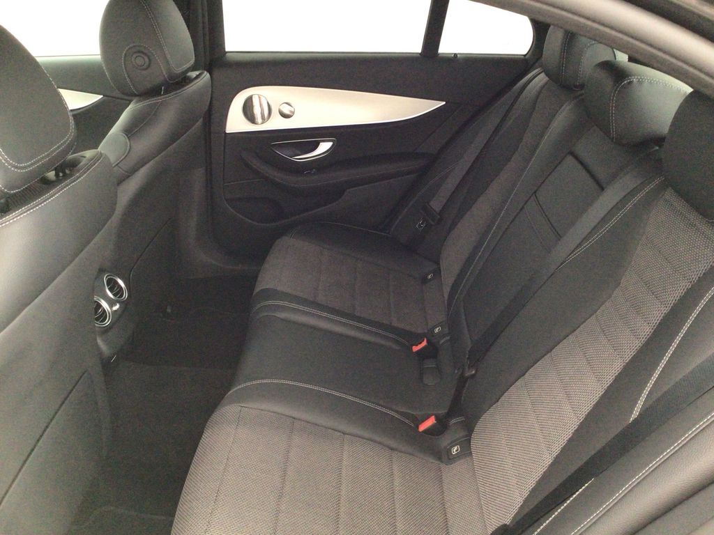 Mercedes-Benz E 300 2022