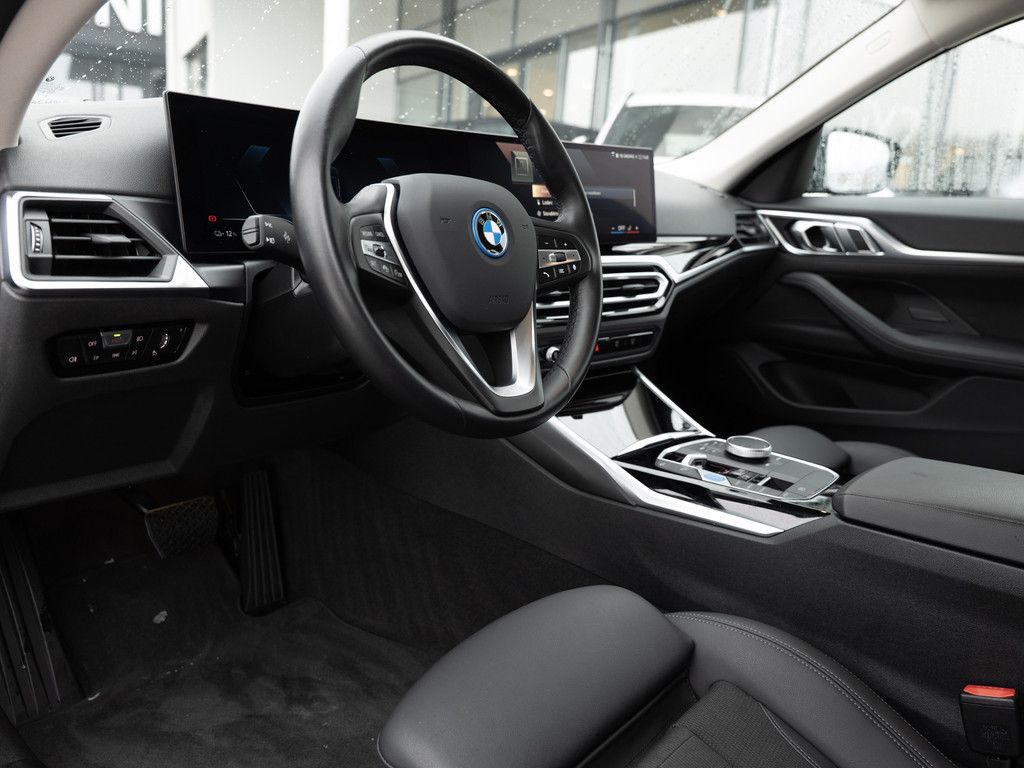 BMW i4 2023