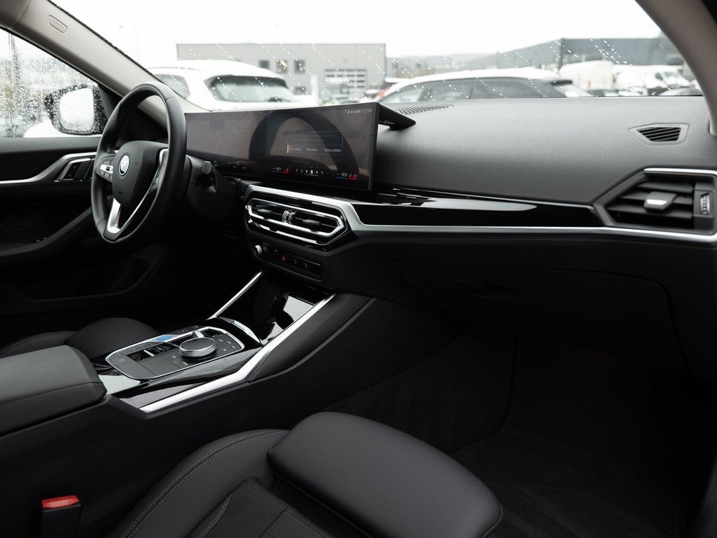 BMW i4 2023