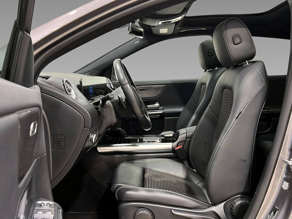 Mercedes-Benz EQA 2021