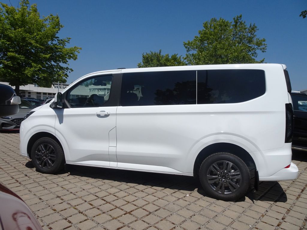 Ford Tourneo Custom 2025