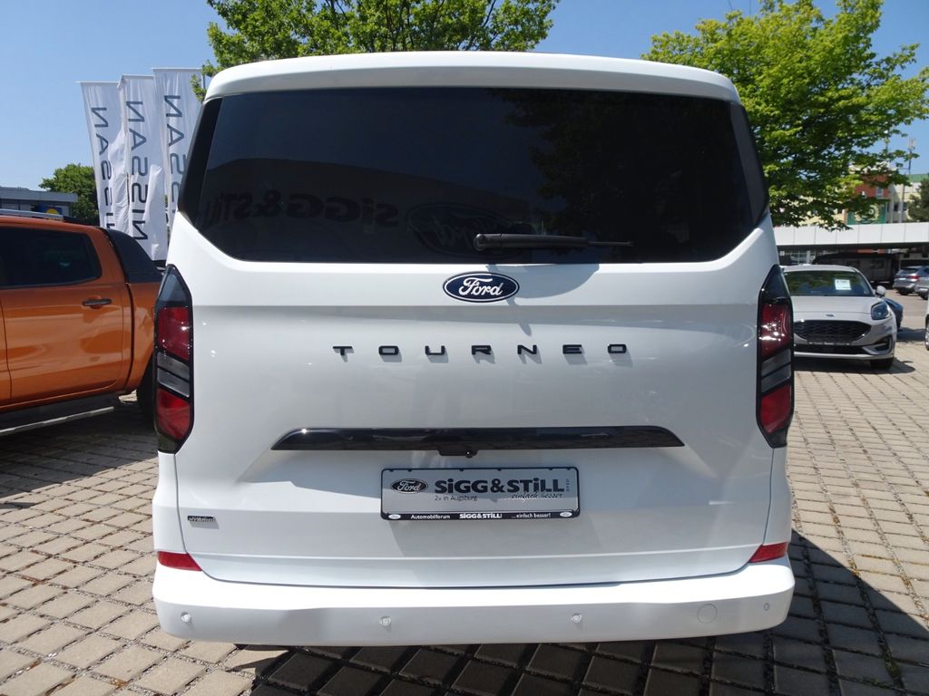 Ford Tourneo Custom 2025