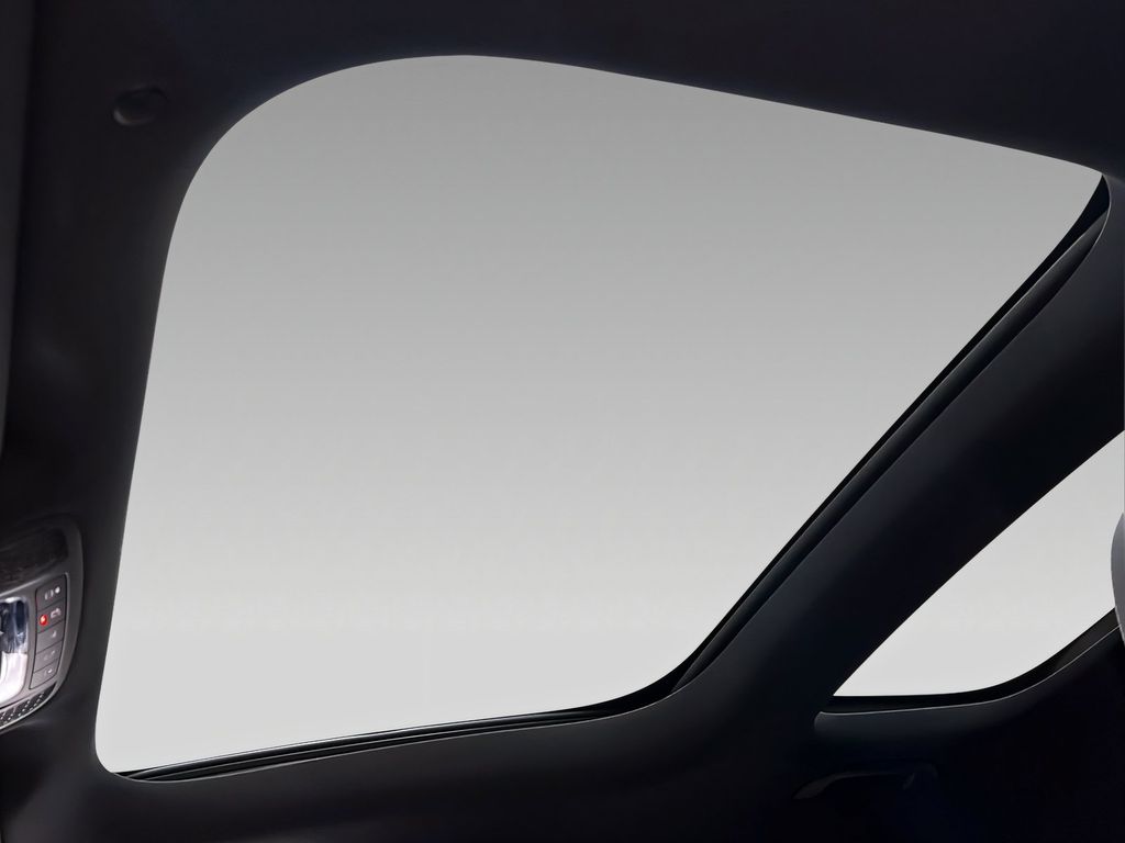 Mercedes-Benz EQA 2021