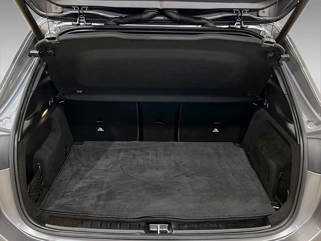 Mercedes-Benz EQA 2021