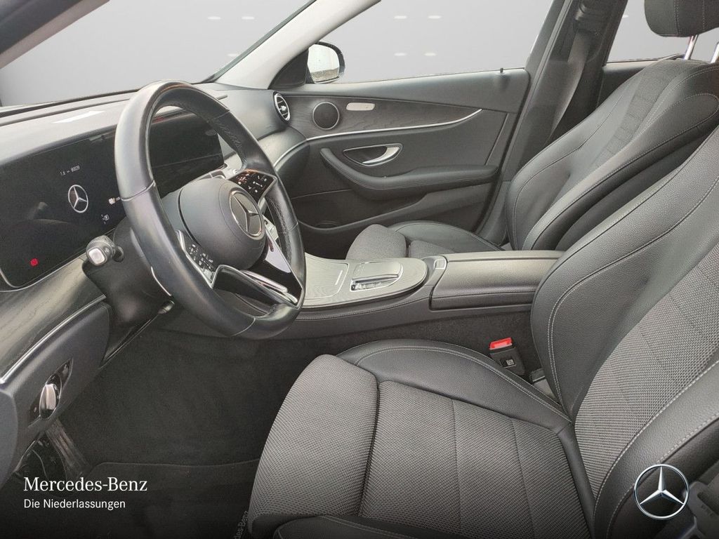 Mercedes-Benz E 300 2022