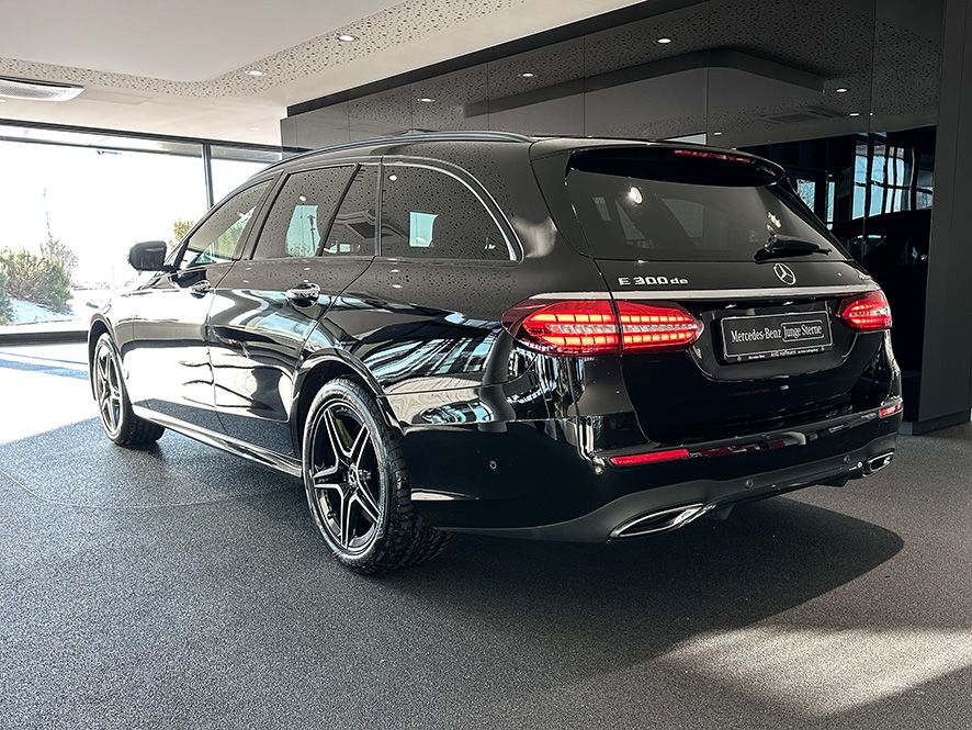 Mercedes-Benz E 300 2022